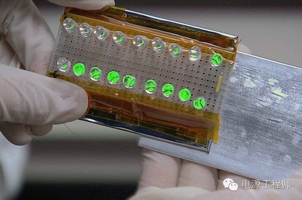 無需電池和充電機，可穿戴設(shè)備可實現(xiàn)自生電
