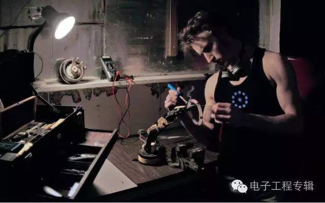 直流電源工程師仔細(xì)起來即是這么帥氣