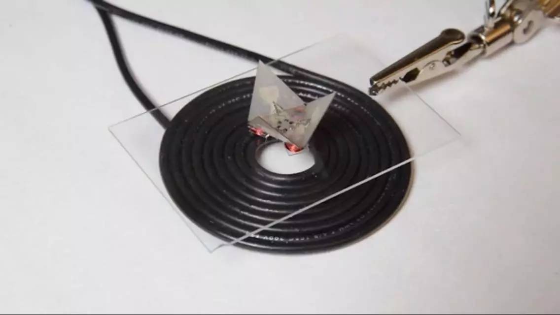 磁場無線控制無需充電機充電蓄電池即可 磁場無線控制無需充電機充電蓄電池即可