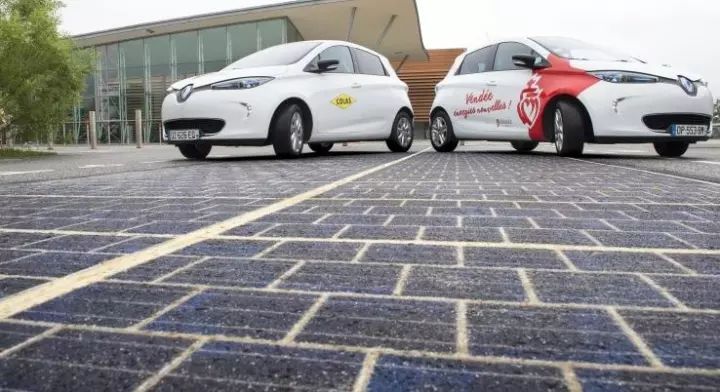 中國建的這條世界上承重最大的太陽能路途能否完成電動轎車邊跑邊充電的需求呢？